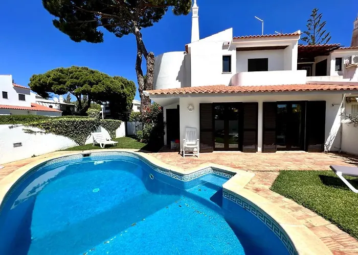 Vilamoura Traditional Villa With Pool By Homing