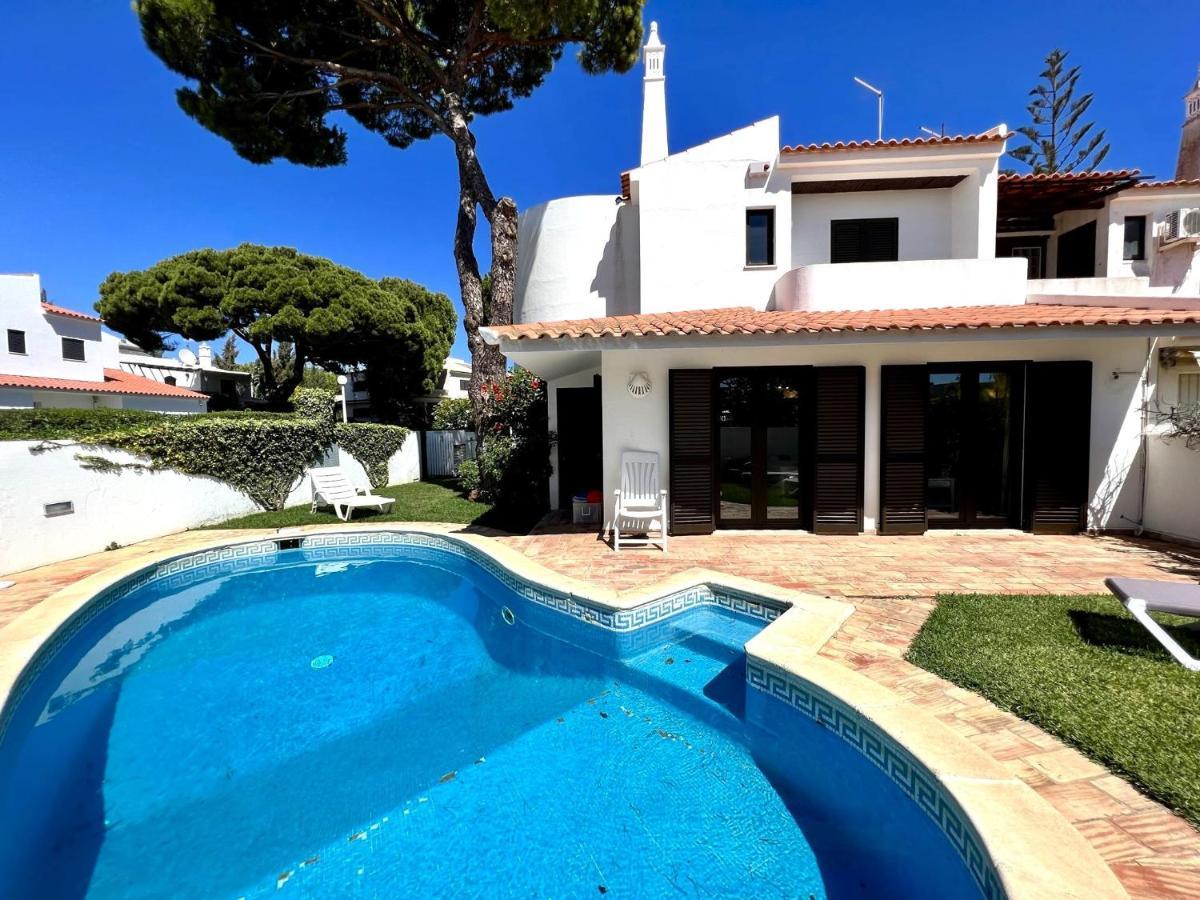 Villa Traditional With Pool By Homing *