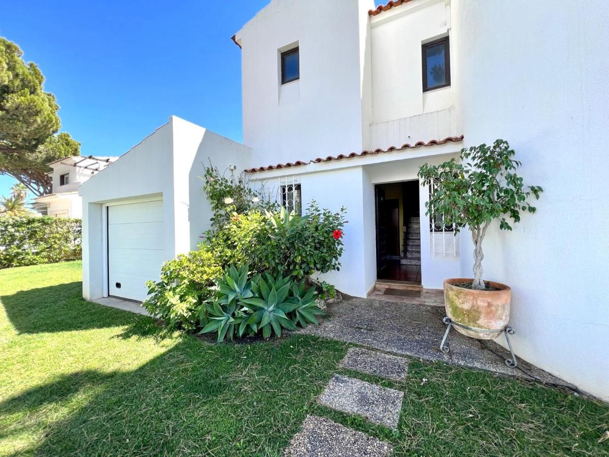 Villa Traditional With Pool By Homing Vilamoura
